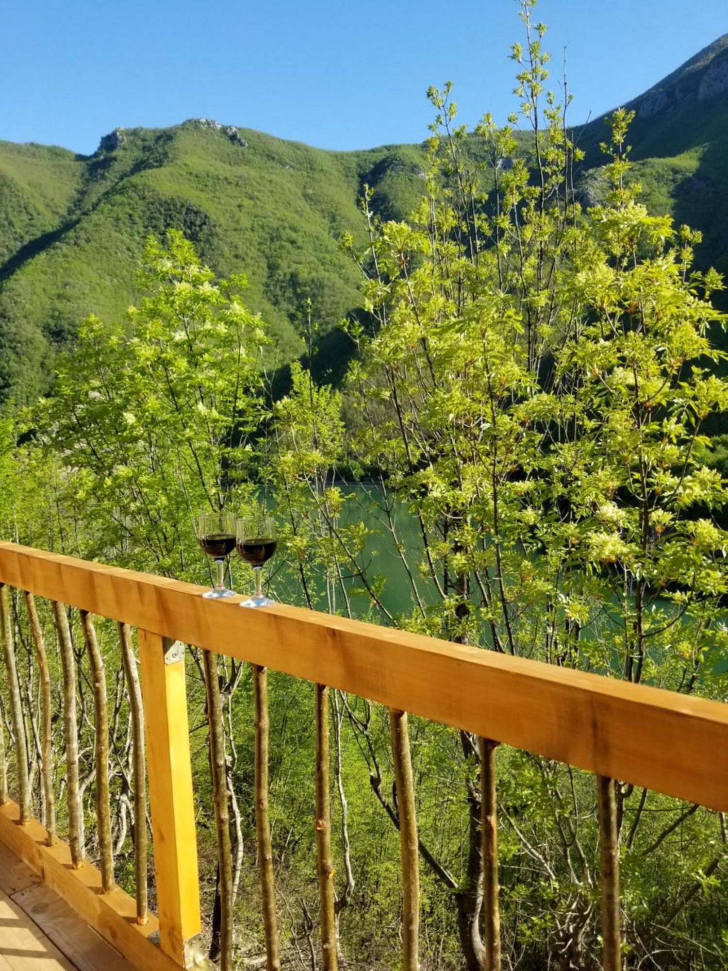 Twin Villas Komani Lake Kültér fotó